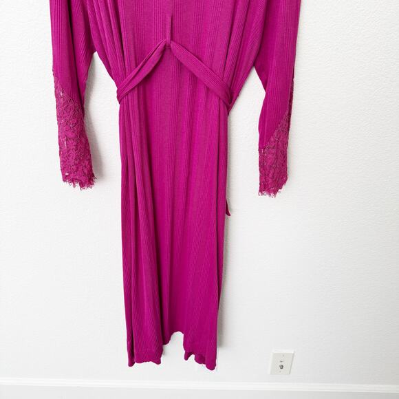 [Anthropologie] Magenta Pink Ilia Lace Sleeve Belted Wrap Robe Size Large L/XL - Picture 7 of 11